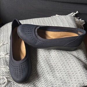 Clarks Women's Navy Wedge slip on Shoes